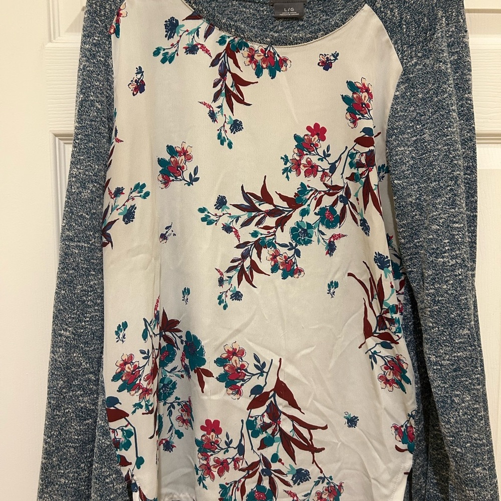 Van Heusen Graphic Raglan Top Blue and Cream